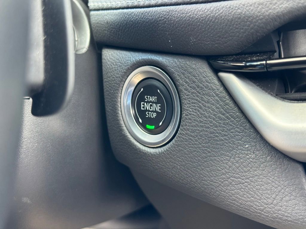 Certified 2024 Cadillac XT4 Premium Luxury image 31