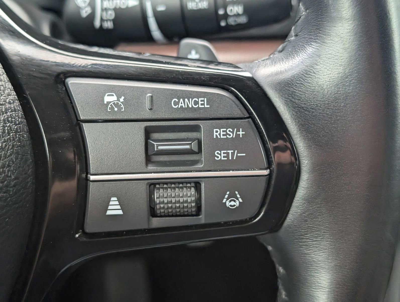 Used 2025 Honda Pilot Elite image 18