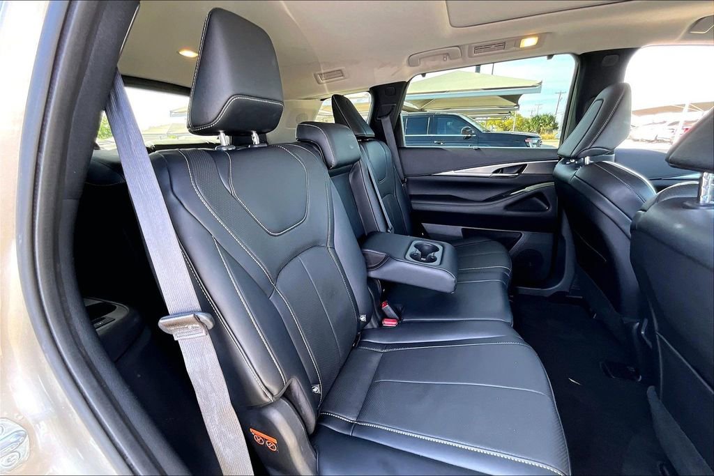 Certified 2023 INFINITI QX60 Luxe w/ Cargo Package image 39