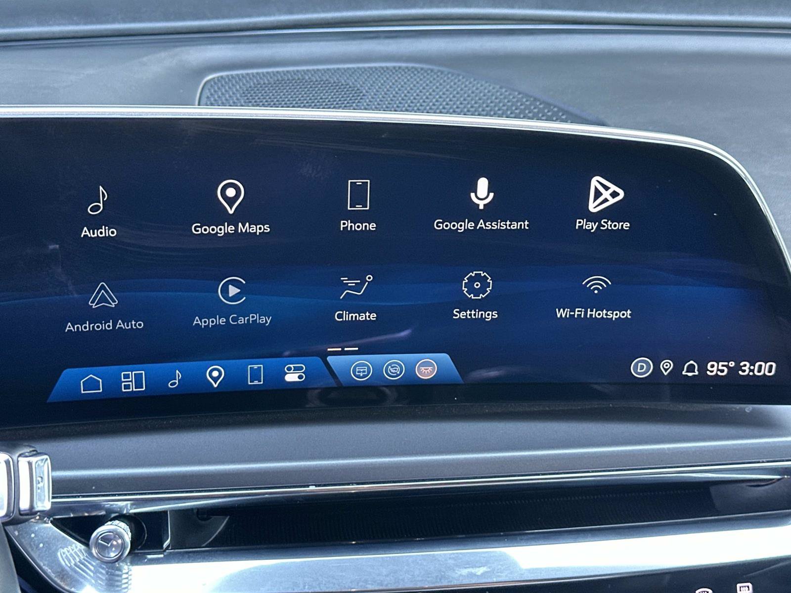 Used 2024 Cadillac Lyriq Tech RWD image 13