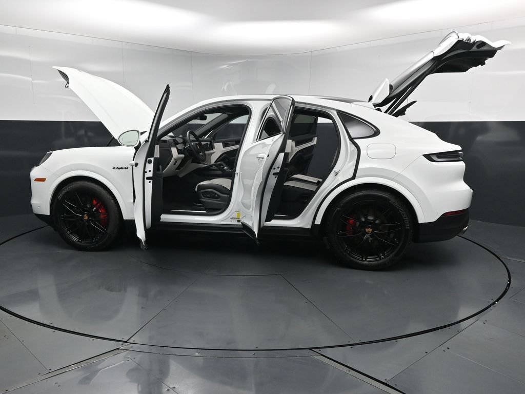New 2026 Porsche Cayenne S AWD/4WD image 32
