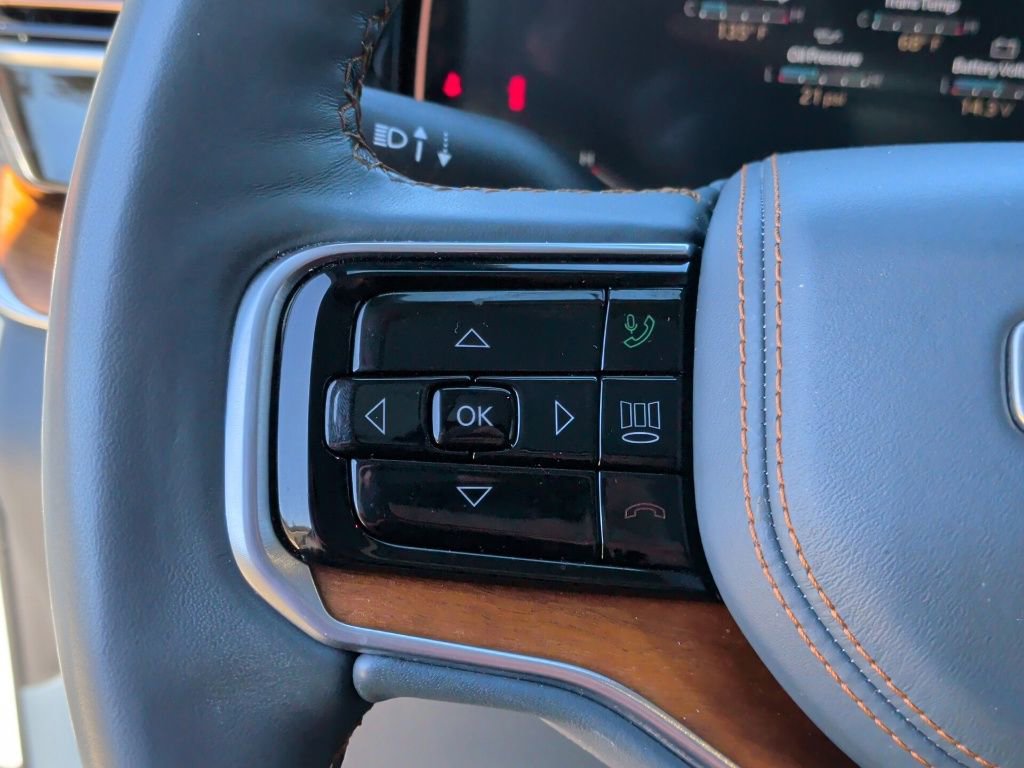 Used 2023 Jeep Grand Wagoneer Series III image 16