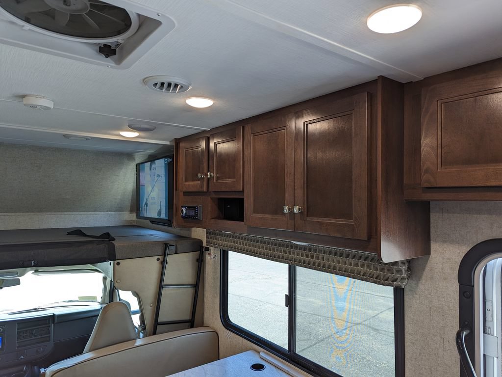 Used 2019 Chevrolet Express 4500 w/ RV Package RWD image 56