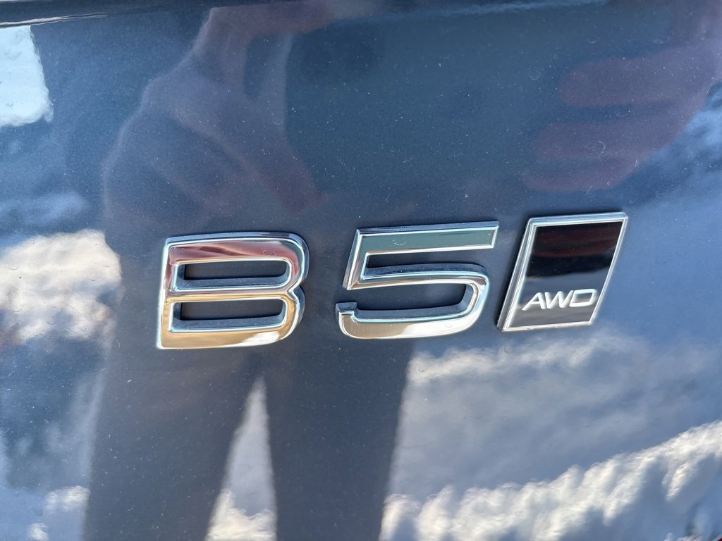 Certified 2023 Volvo XC90 B5 Plus w/ Protection Package Premier image 8