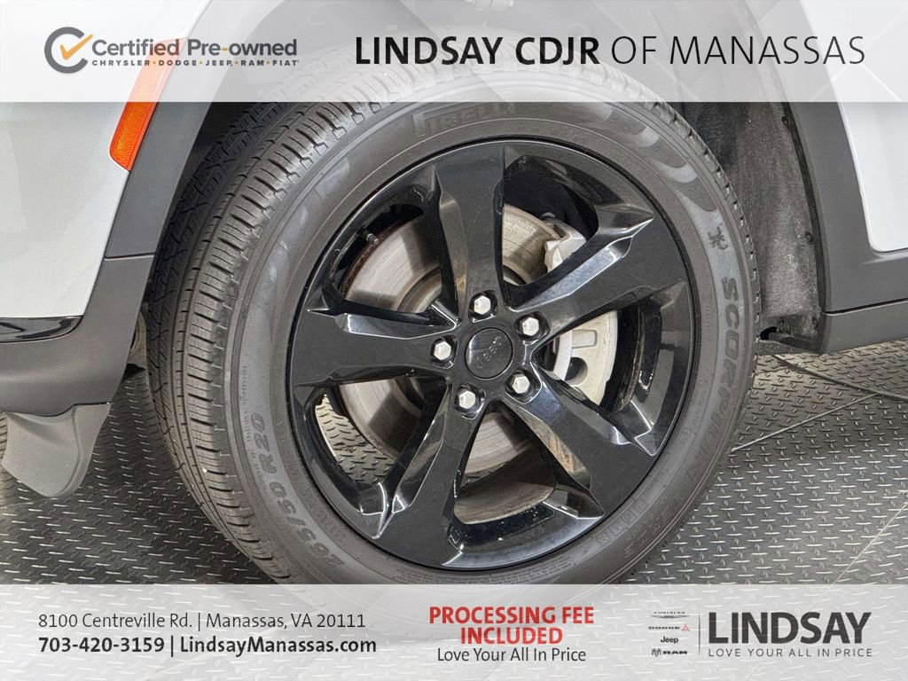 Certified 2025 Jeep Grand Cherokee L Limited w/ Black Appearance Package AWD/4WD image 10