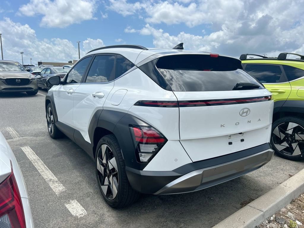 Used 2024 Hyundai Kona Limited FWD image 3