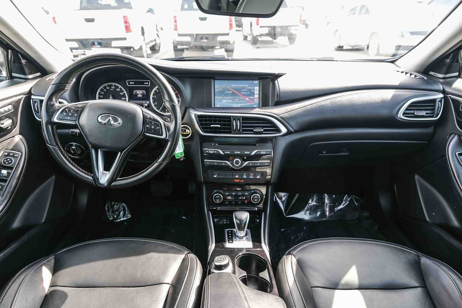 Used 2019 INFINITI QX30 w/ Cargo Package FWD image 13