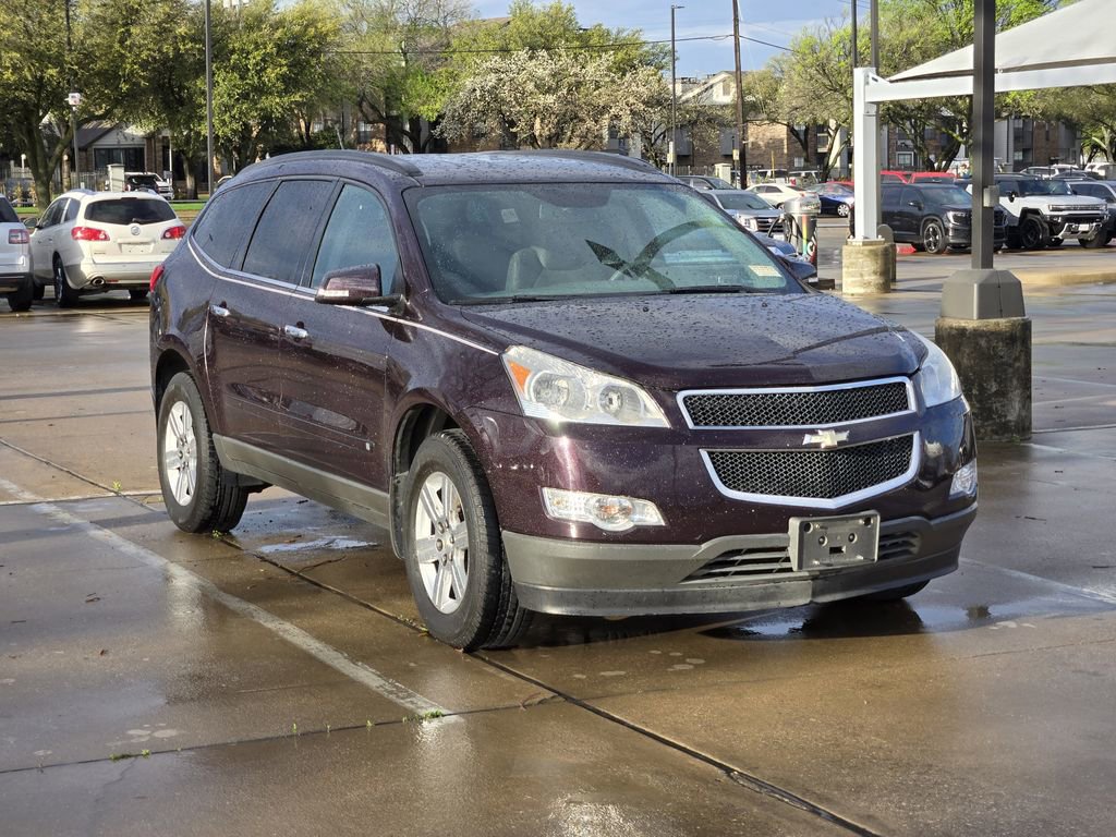 Used 2010 Chevrolet Traverse LT image 4