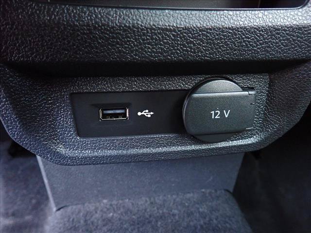 Used 2018 Volkswagen Tiguan SEL AWD/4WD image 11