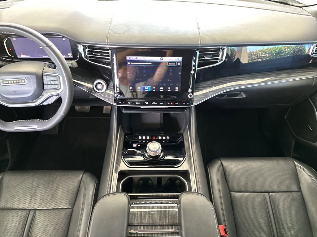 Used 2022 Jeep Wagoneer Series II w/ Premium Group I AWD/4WD image 19