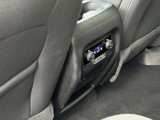 Used 2025 Chevrolet Traverse LT image 16