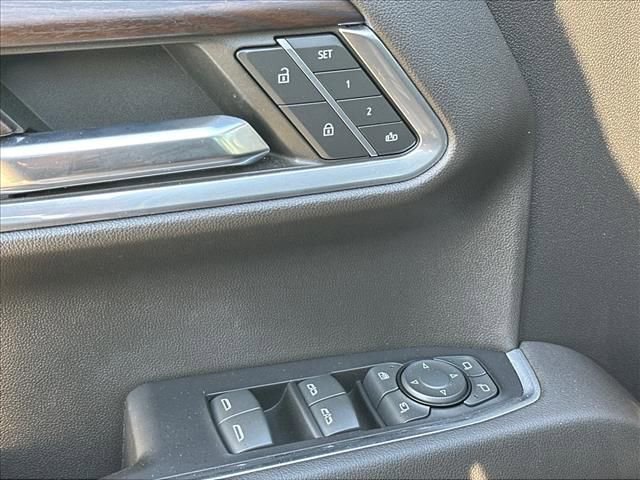 Certified 2022 GMC Sierra 1500 SLT w/ SLT Convenience Package image 22