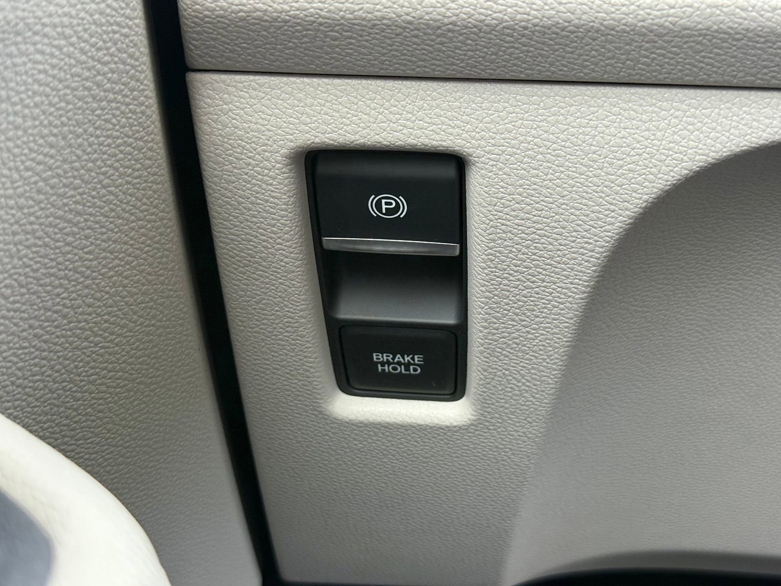 Used 2025 Honda Odyssey Elite image 43