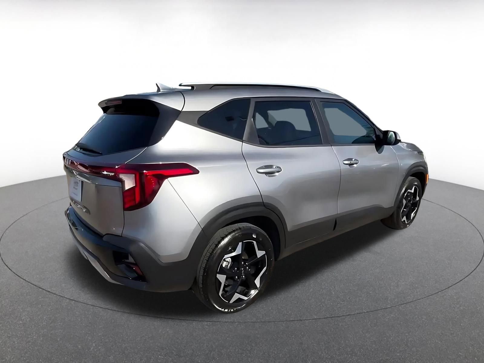 Used 2025 Kia Seltos S image 15