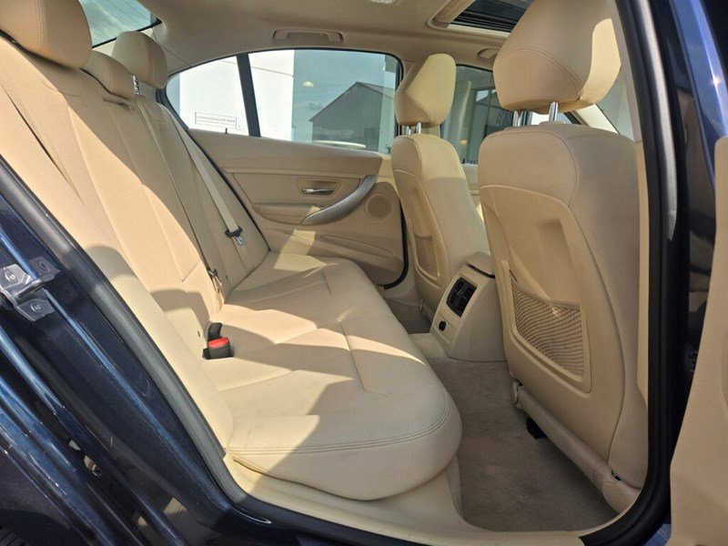 Used 2014 BMW 320i xDrive Sedan image 11