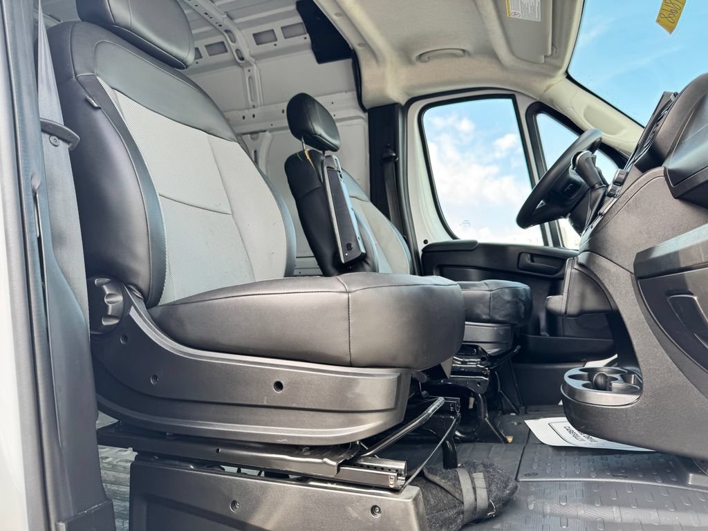 Used 2024 RAM ProMaster 2500 w/ Convenience Group FWD image 10