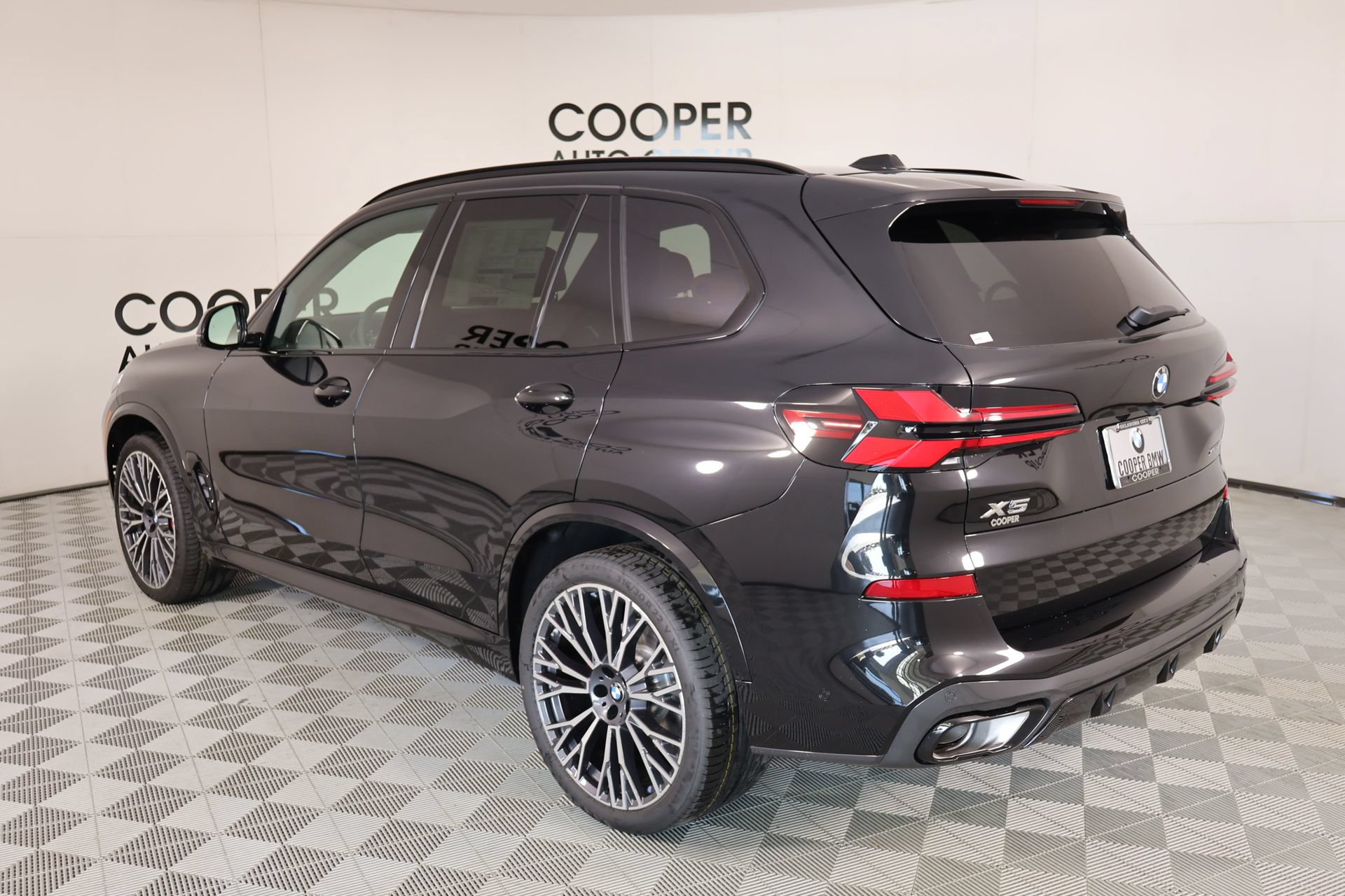 New 2026 BMW X5 xDrive40i w/ M Sport Package AWD/4WD image 23