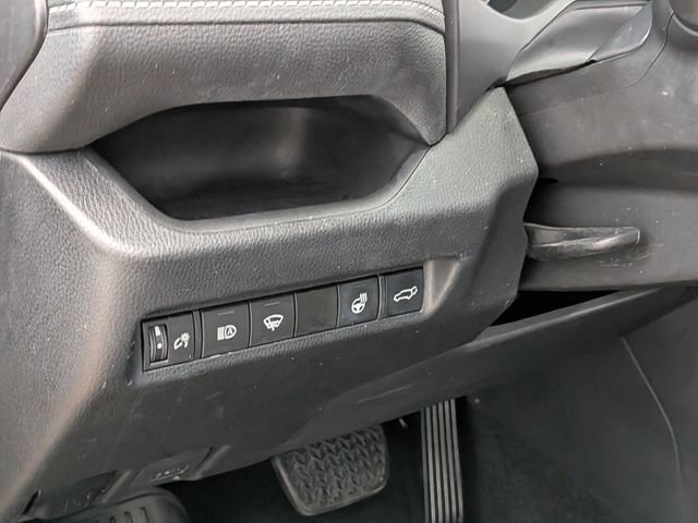 Used 2021 Toyota RAV4 XLE w/ Convenience Package AWD/4WD image 14