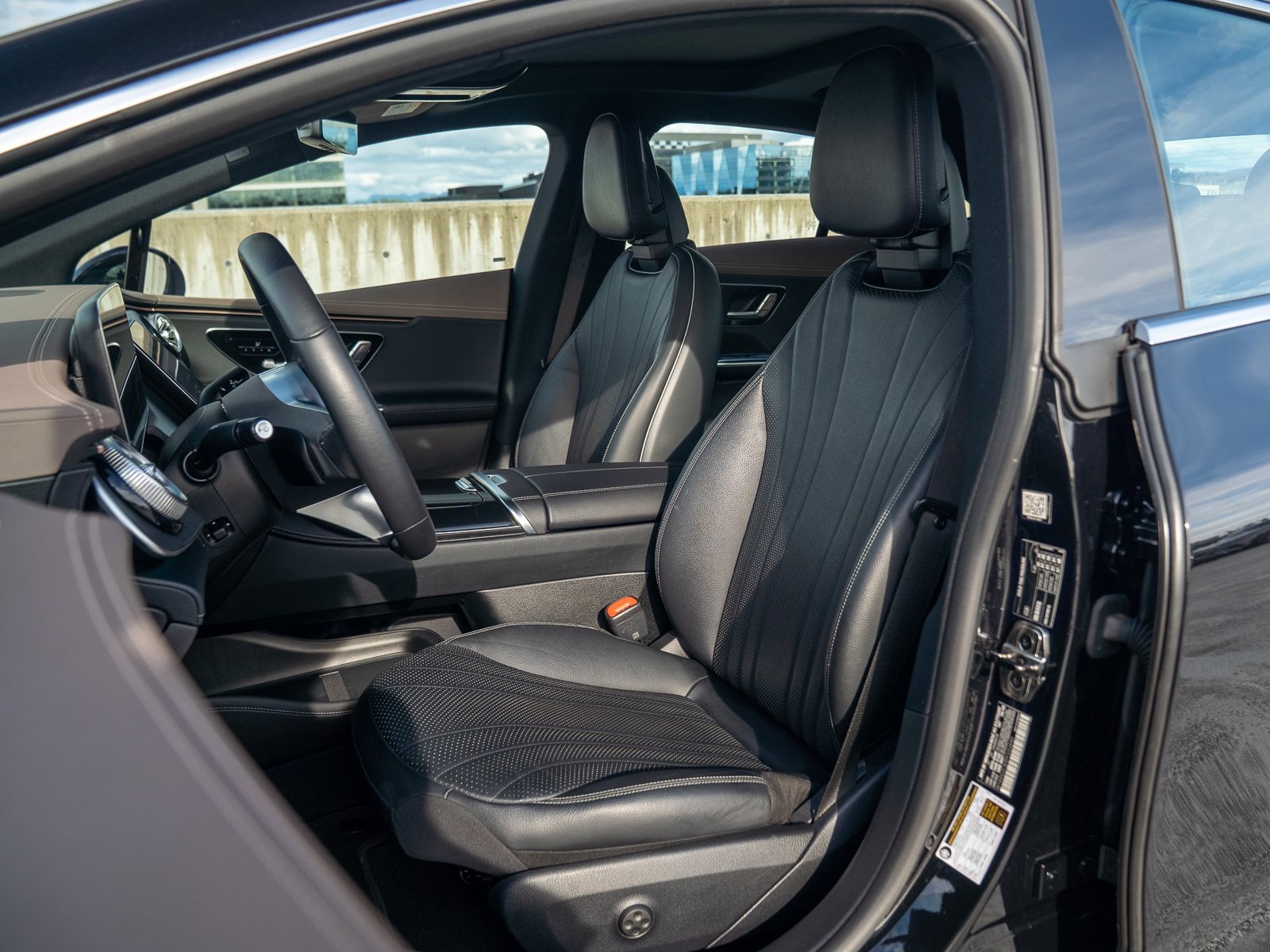 Certified 2023 Mercedes-Benz EQE 500 4MATIC Sedan image 25