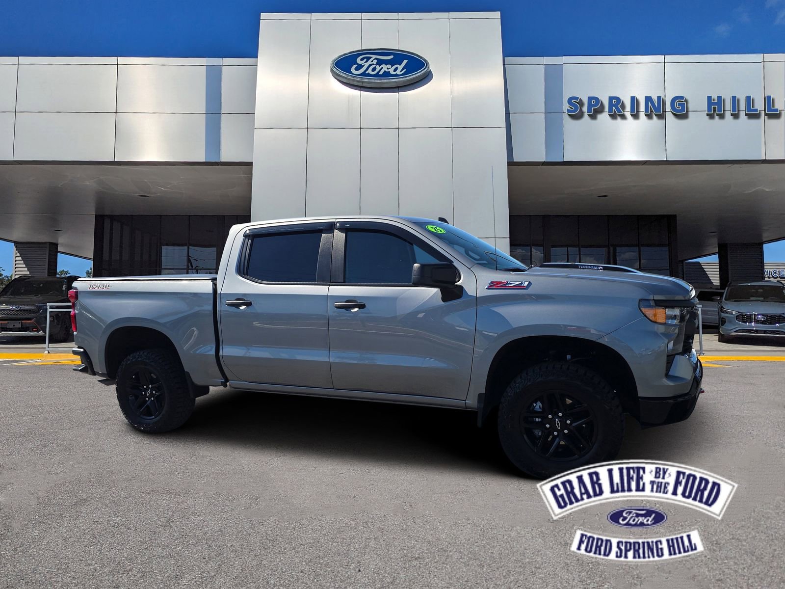 Used 2025 Chevrolet Silverado 1500 Custom Trail Boss image 1