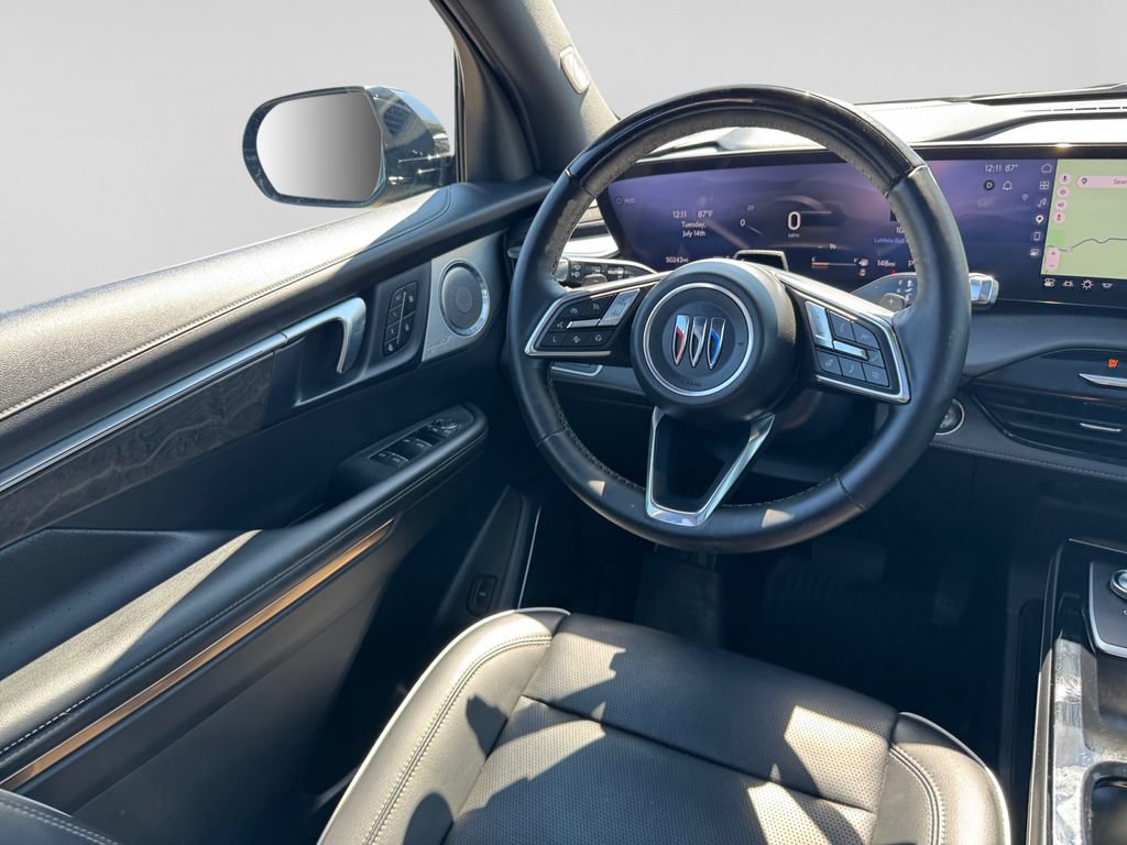 Used 2025 Buick Enclave Avenir w/ Super Cruise Package AWD/4WD image 23