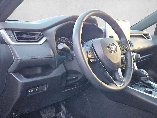 Used 2024 Toyota RAV4 SE image 10