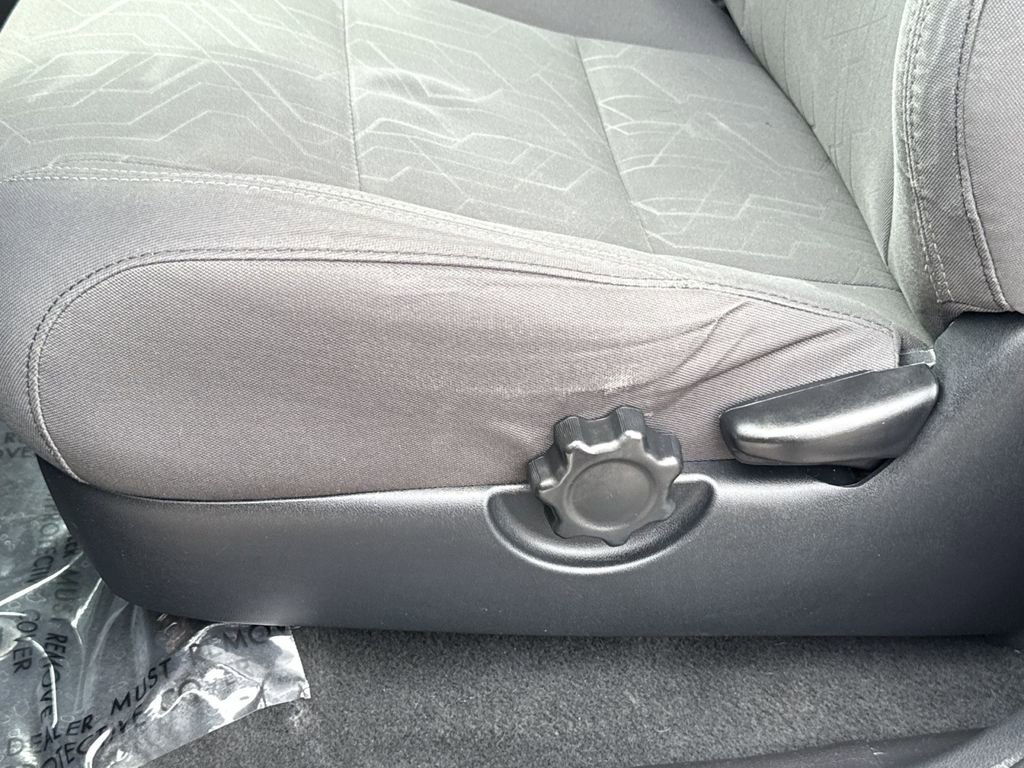 Used 2016 Toyota Tacoma TRD Sport w/ Towing Package image 12