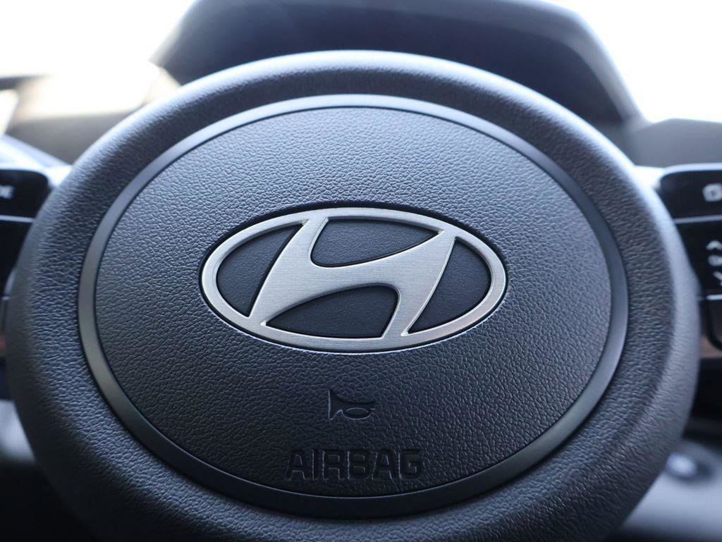 New 2026 Hyundai Elantra Sport image 28