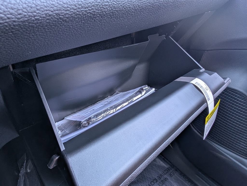 New 2026 Chrysler Pacifica Pinnacle w/ Trailer Tow Group image 40