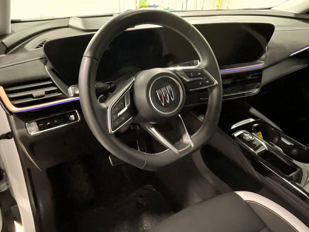 Used 2025 Buick Envision Sport Touring image 19