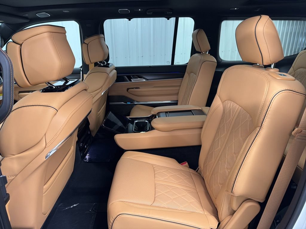 New 2026 Jeep Grand Wagoneer Summit AWD/4WD image 13