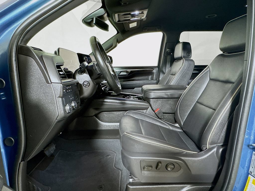 Certified 2025 Chevrolet Suburban Premier RWD image 20