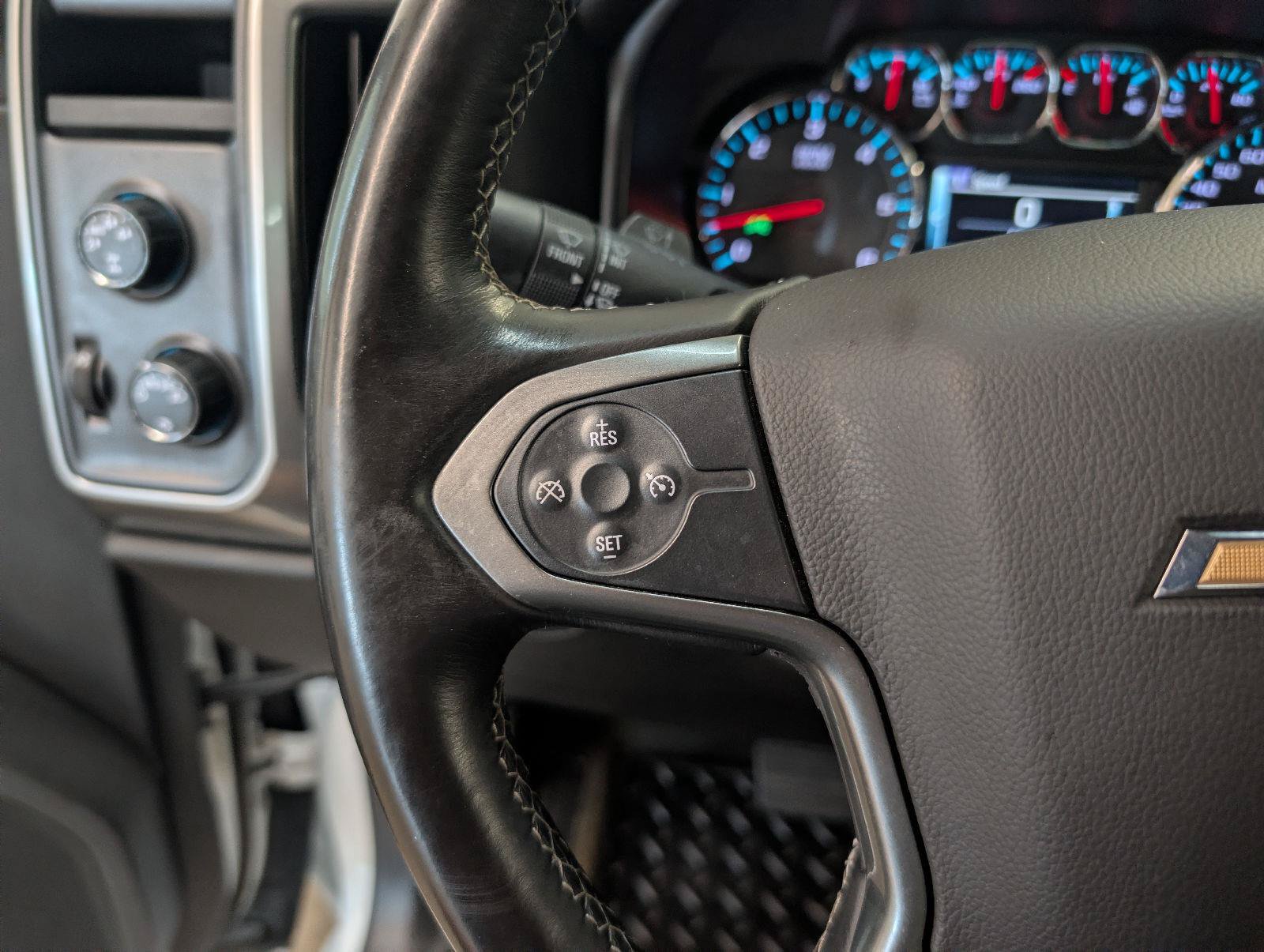 Used 2015 Chevrolet Silverado 1500 LT AWD/4WD image 21