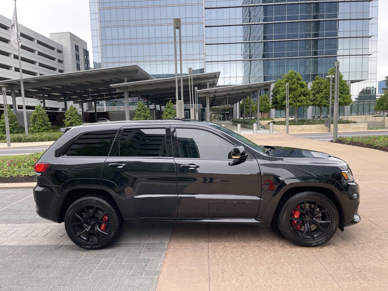 Used 2021 Jeep Grand Cherokee SRT AWD/4WD image 4