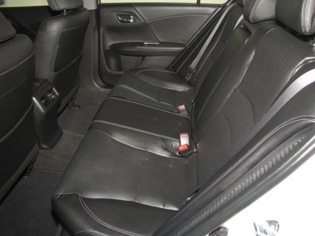 Certified 2017 Honda Accord EX-L image 13