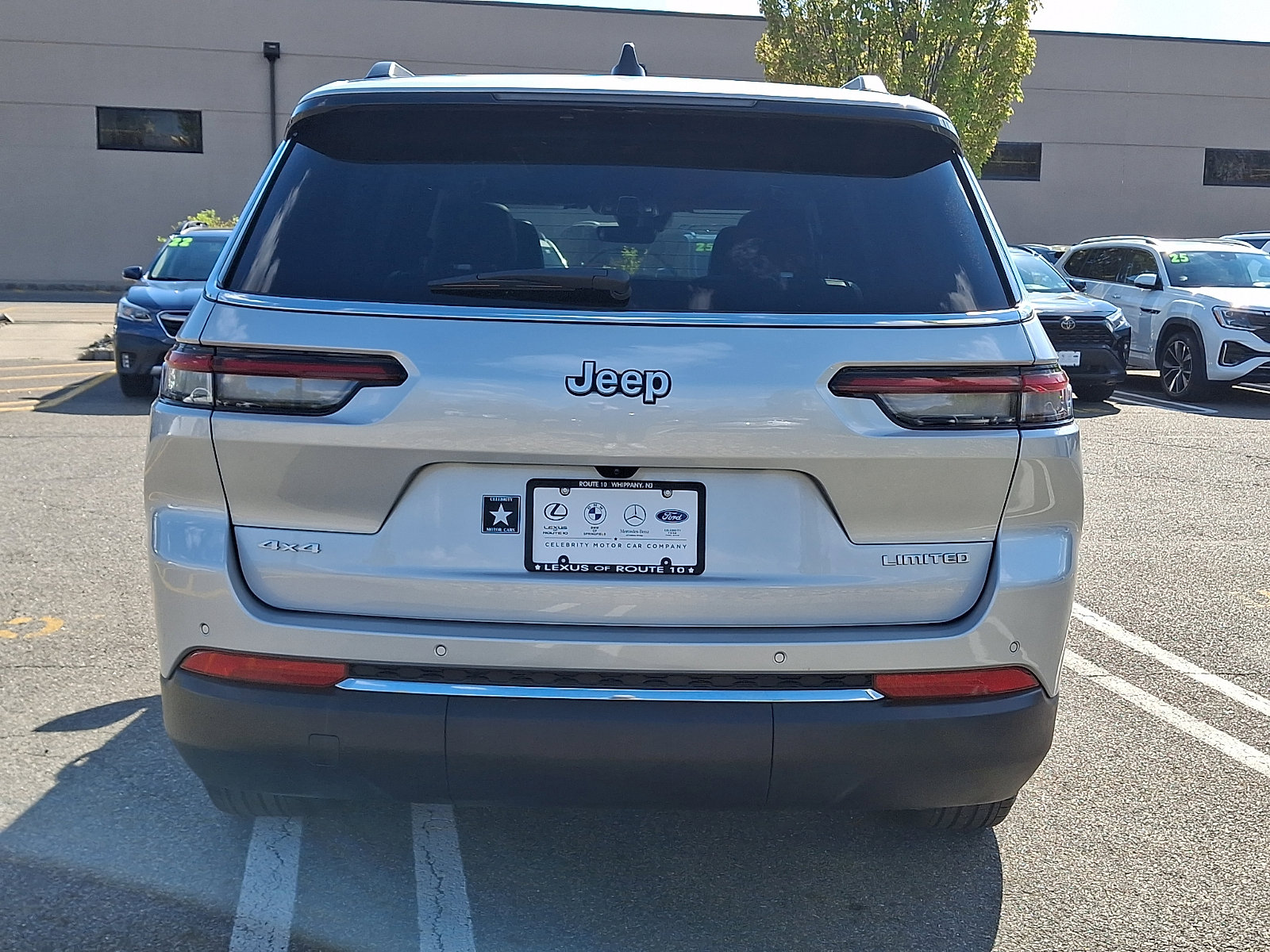 Used 2025 Jeep Grand Cherokee L Limited AWD/4WD image 5