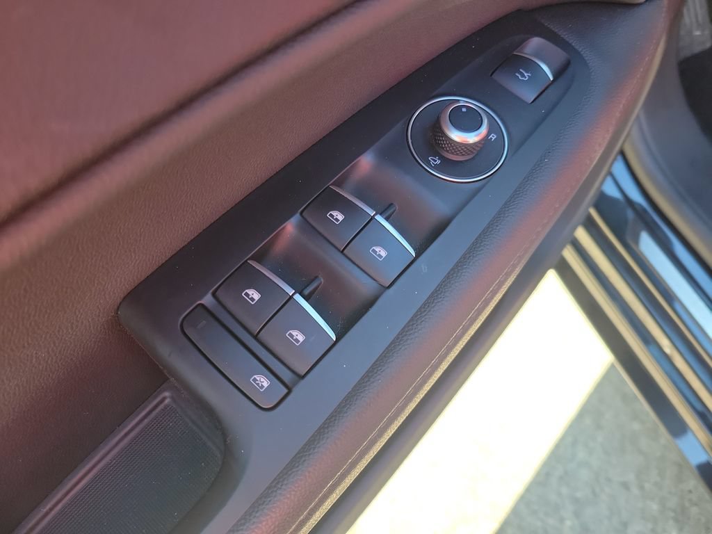 Used 2022 Alfa Romeo Stelvio Veloce AWD/4WD image 14