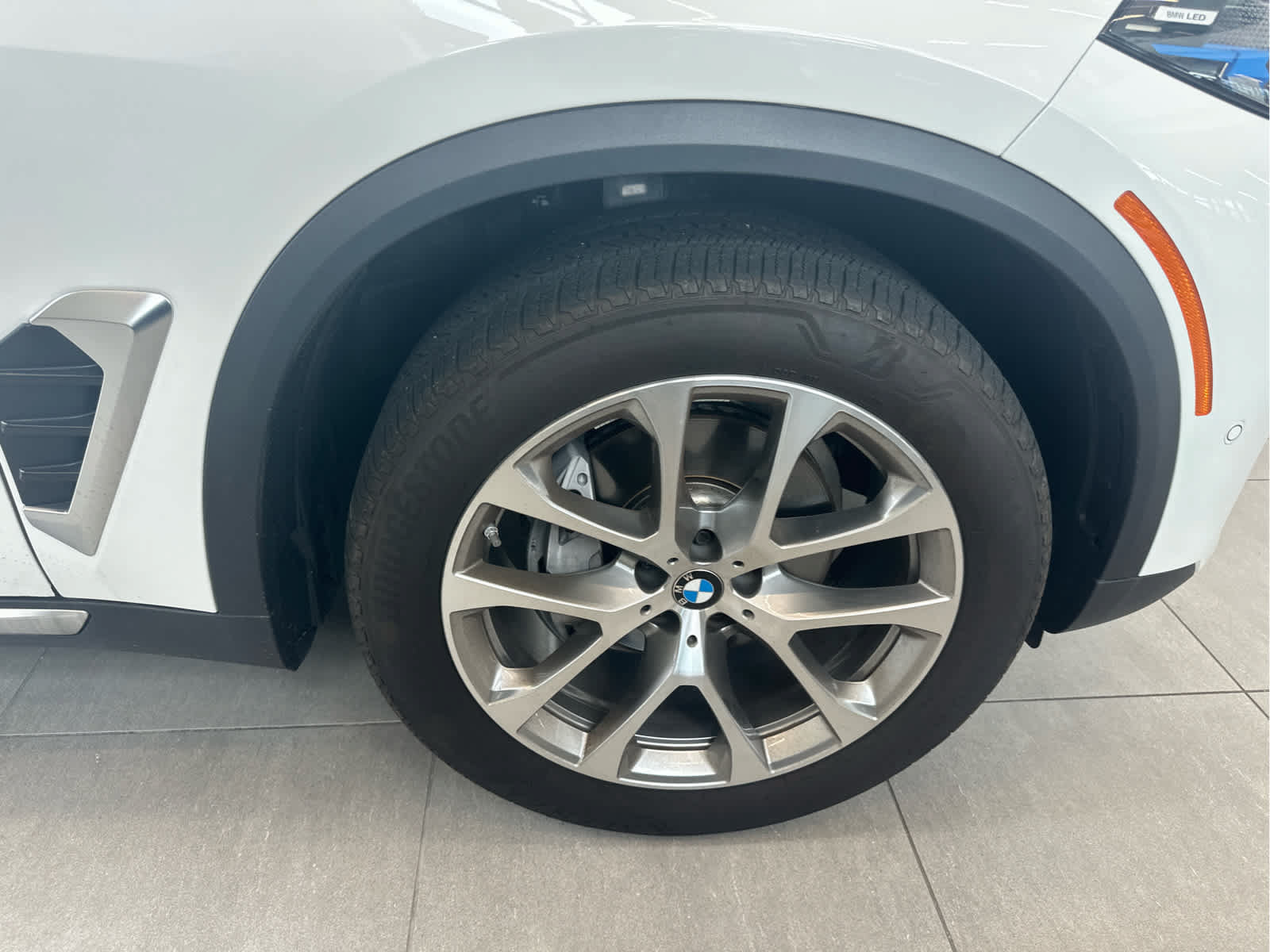 Used 2024 BMW X5 xDrive40i w/ Premium Package AWD/4WD image 21