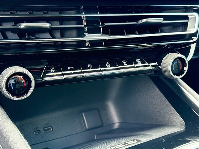 New 2026 Chevrolet Traverse LT w/ Midnight/Sport Edition image 19