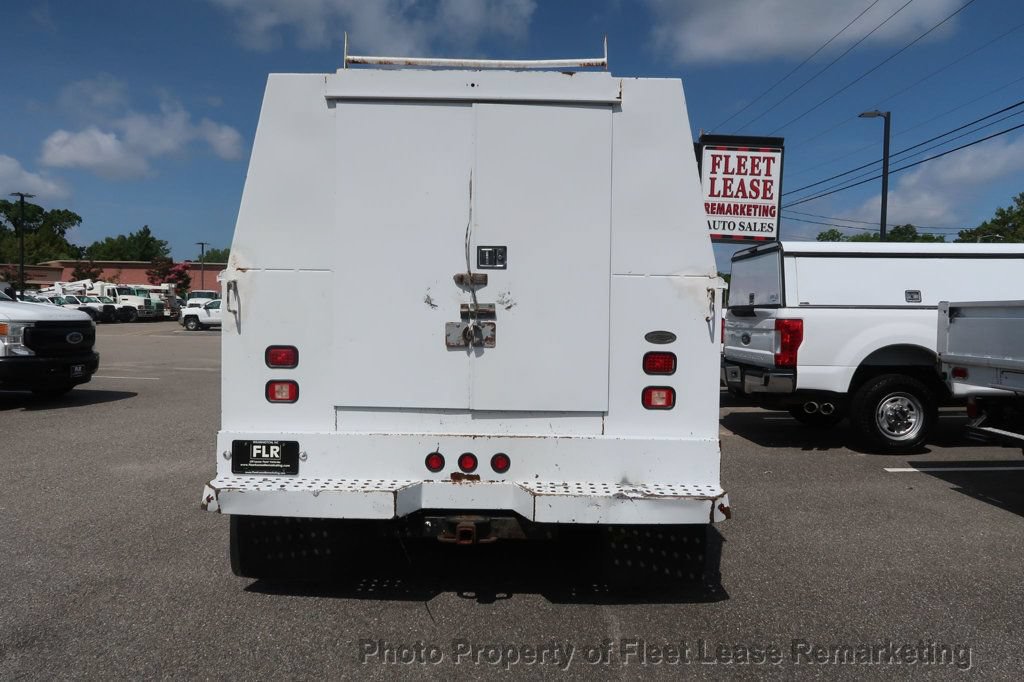 Used 2015 Chevrolet Silverado 3500 W/T AWD/4WD image 3
