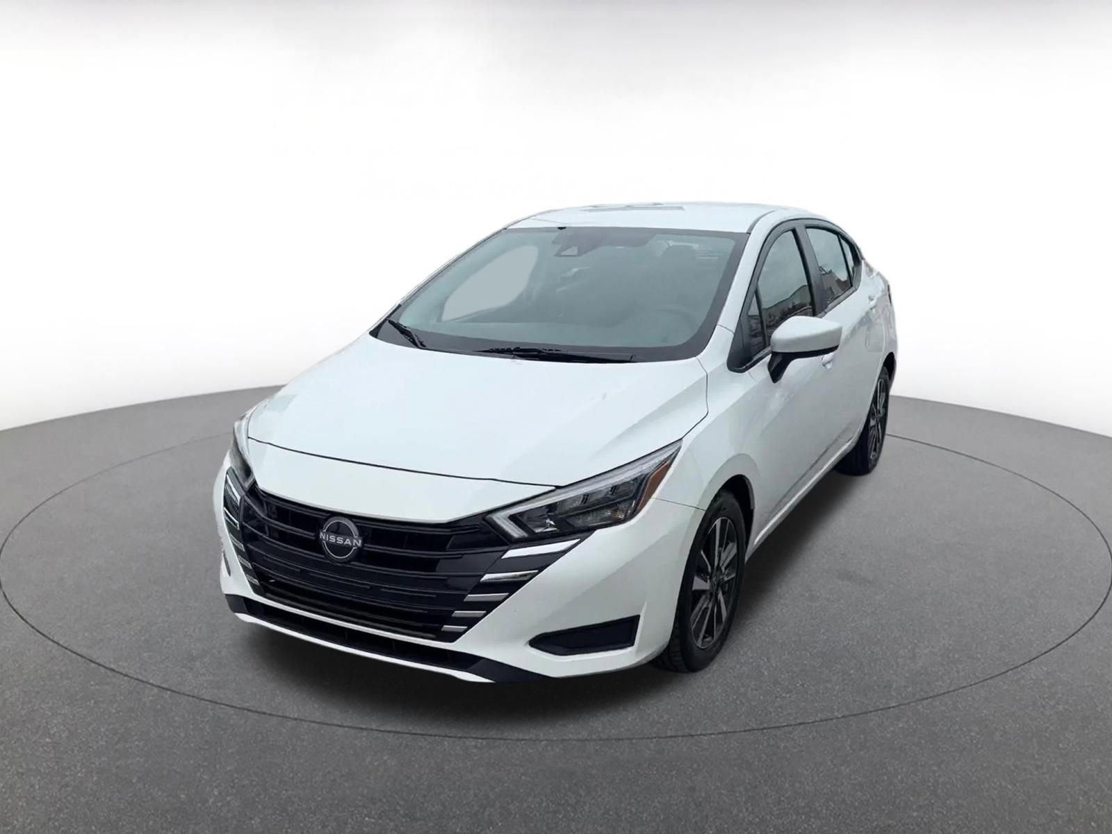 Used 2025 Nissan Versa SV FWD image 7