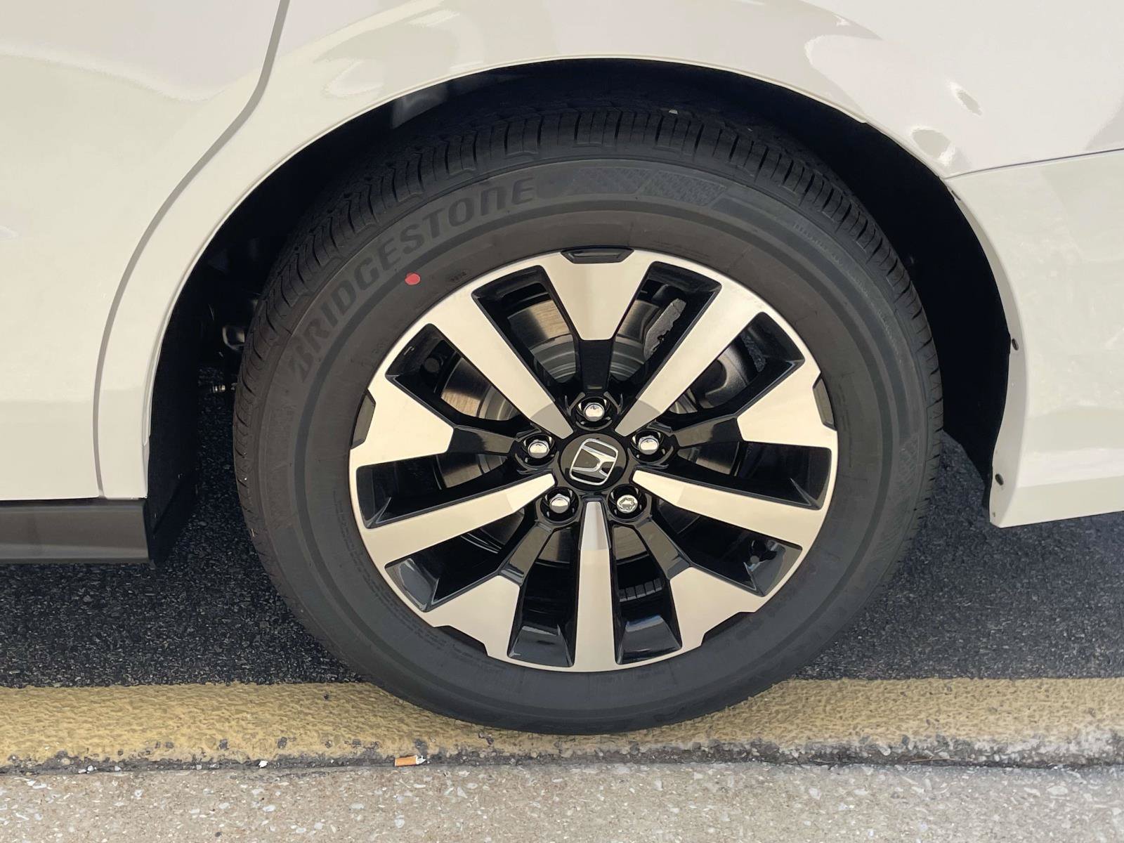 New 2027 Honda Odyssey EX-L image 5
