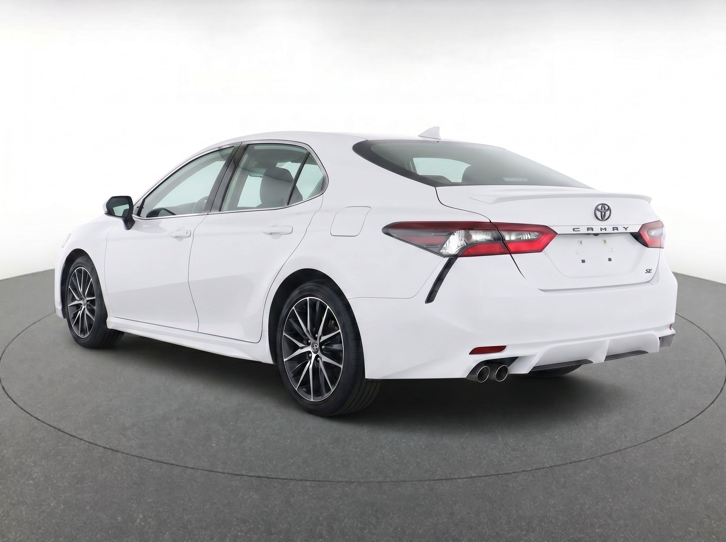 Certified 2021 Toyota Camry SE FWD image 3