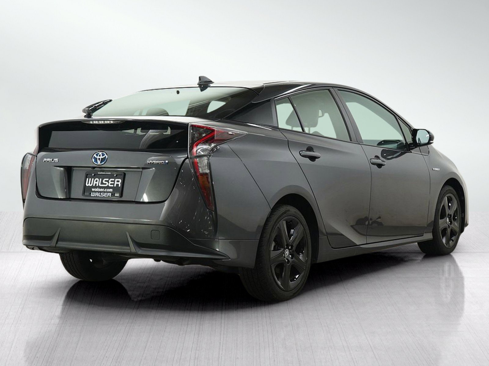 Used 2016 Toyota Prius Four Touring FWD image 5