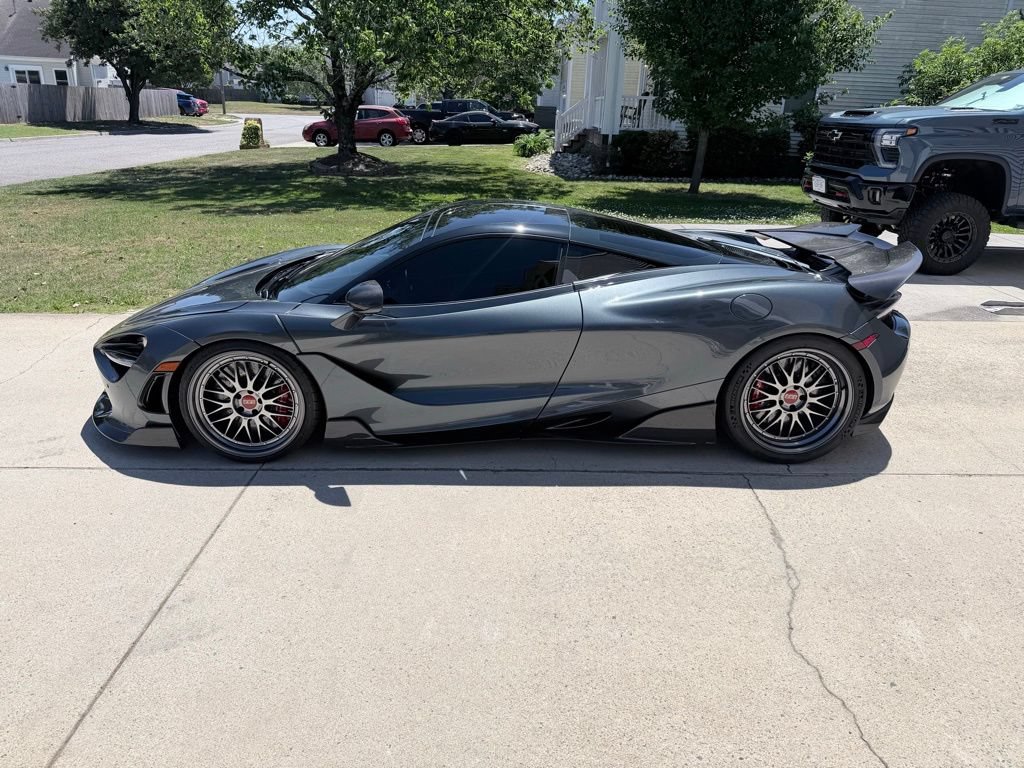 Used 2019 McLaren 720S Performance RWD image 16