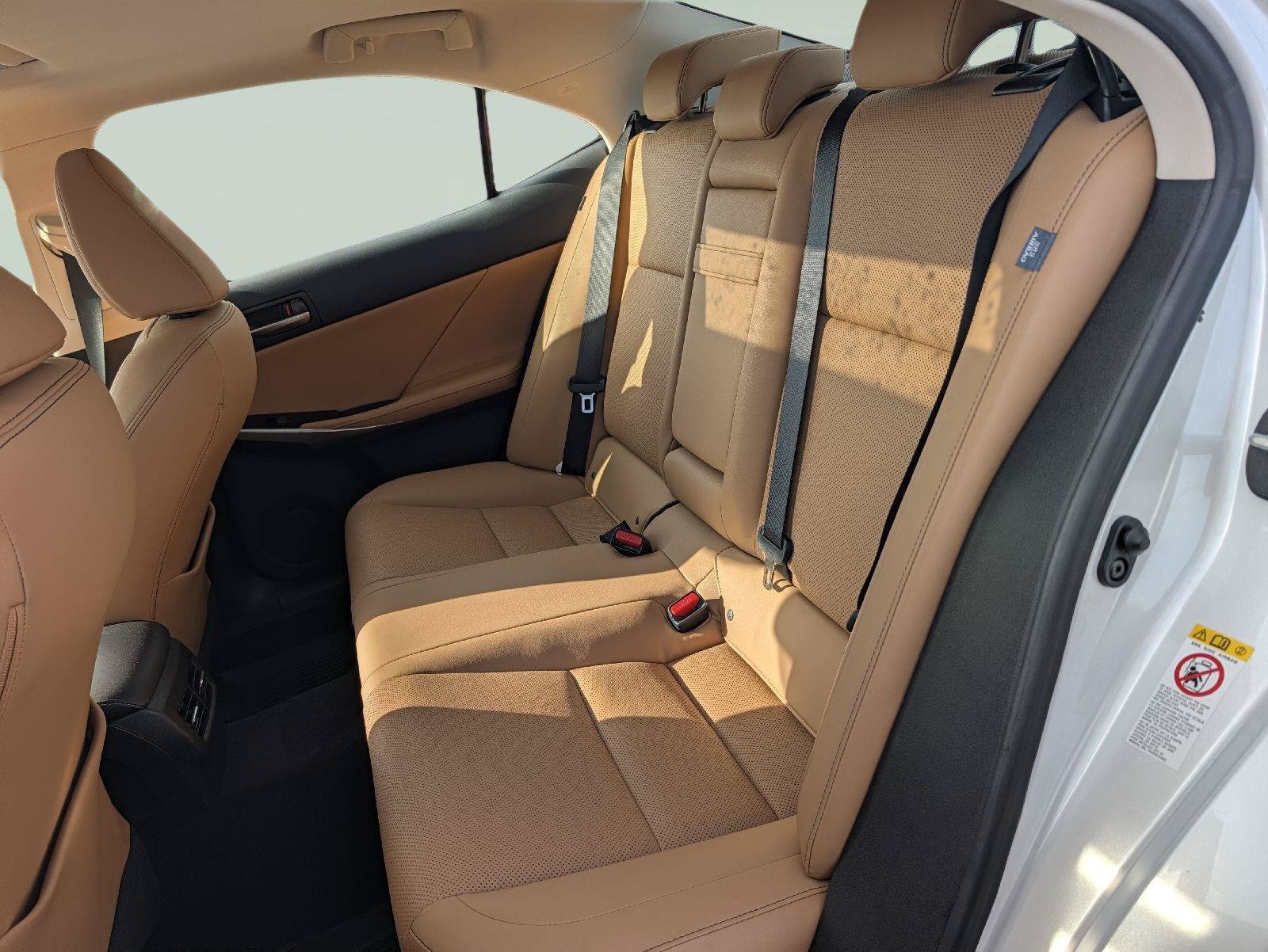 Used 2018 Lexus IS 300 AWD w/ Comfort Package image 18