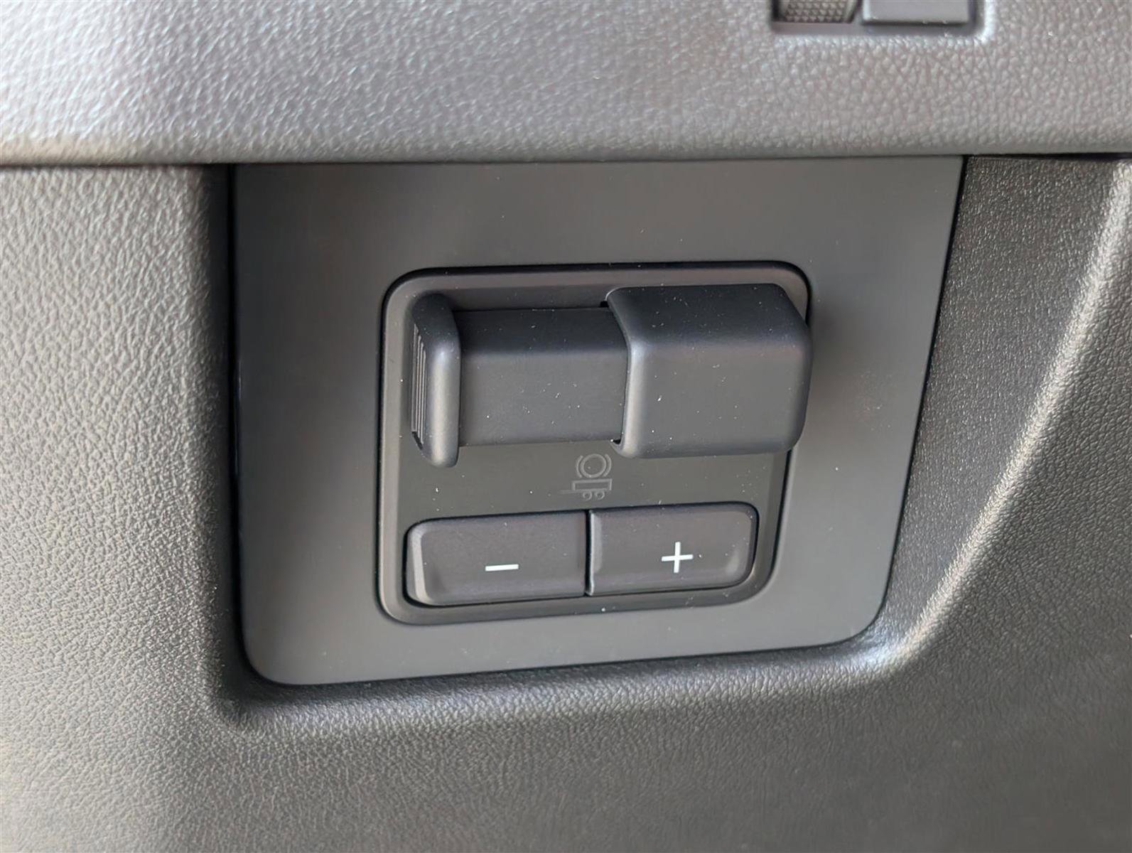 New 2025 Chevrolet Colorado Z71 w/ Technology Package image 16