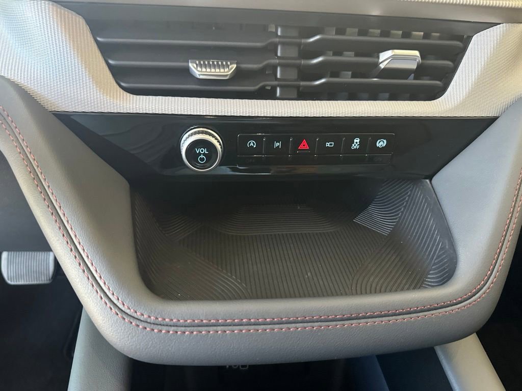 New 2026 Ford Explorer Active RWD image 13