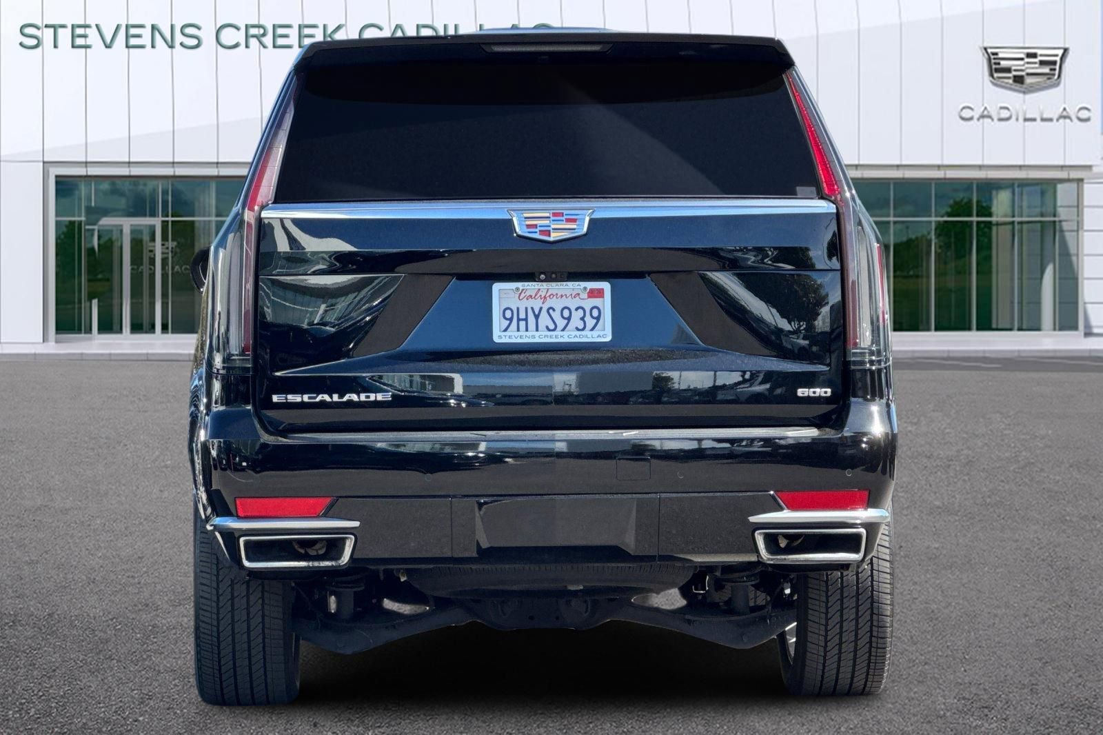 Used 2023 Cadillac Escalade Premium Luxury image 4