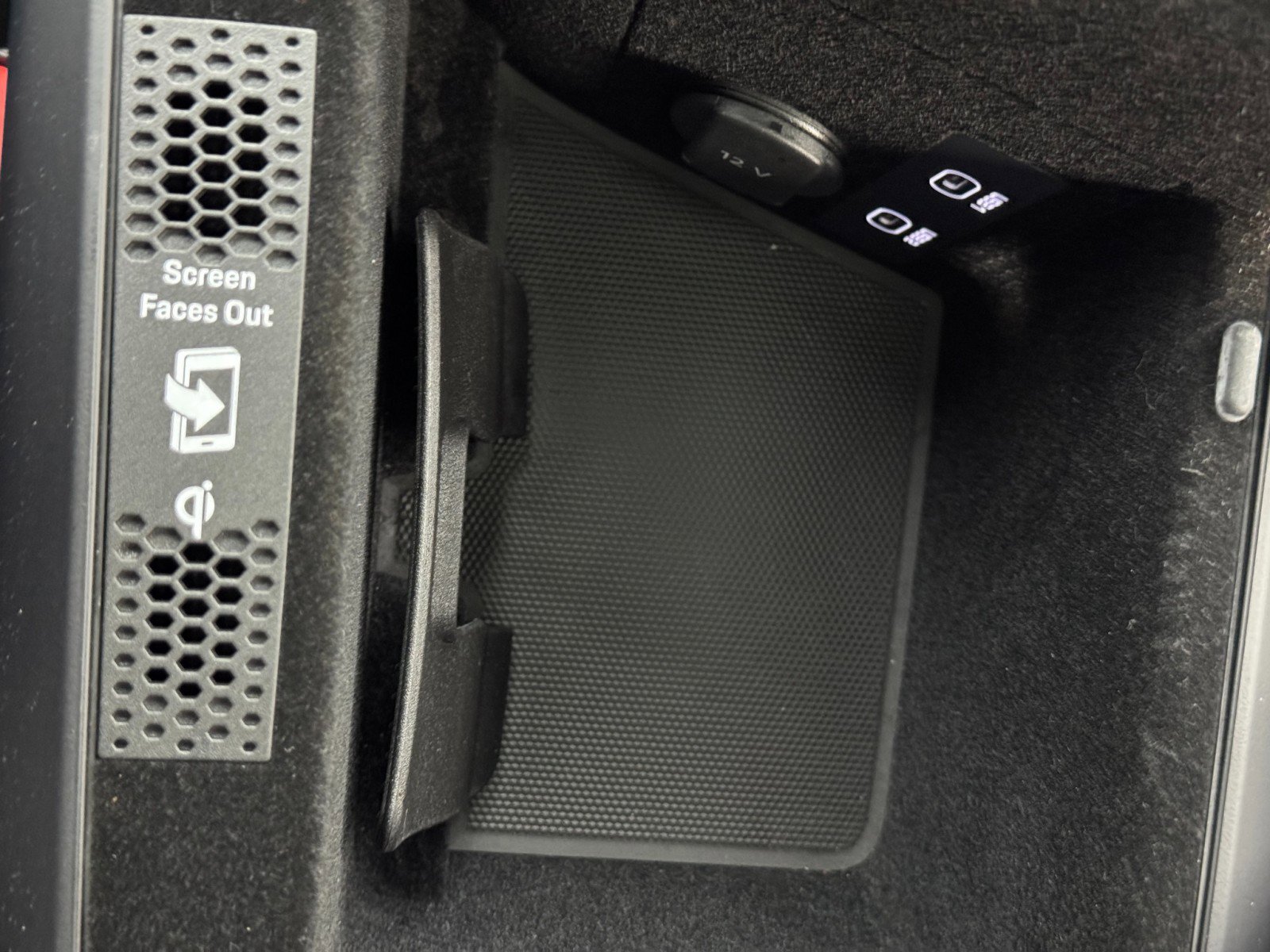 Used 2020 Porsche Taycan 4S w/ Premium Package image 33